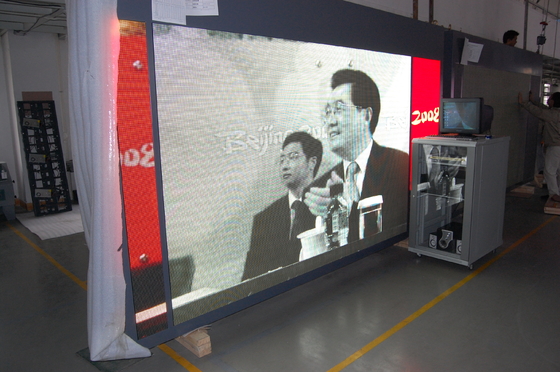 Exposição de informação do voo do aeroporto de P6 P12 para o passageiro do viajante