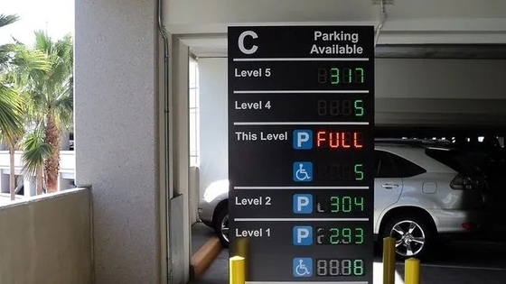 Exposição de diodo emissor de luz da cor completa de brilho alto EN12966 P12 para o parque de estacionamento