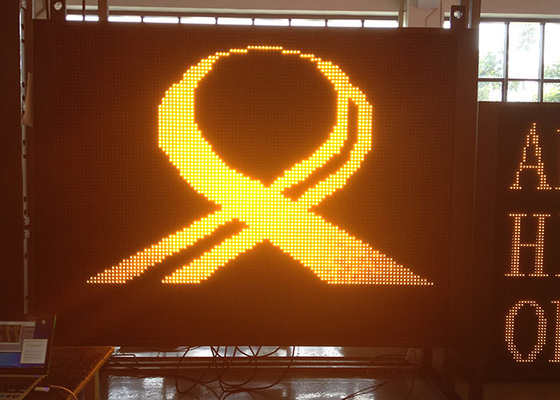 O diodo emissor de luz VMS de P10 P16 P20 assina o serviço traseiro exterior da placa de exposição do tráfego
