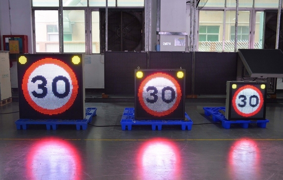 O limite de velocidade da cor completa EN12966 Digitas assina o armário da liga de alumínio